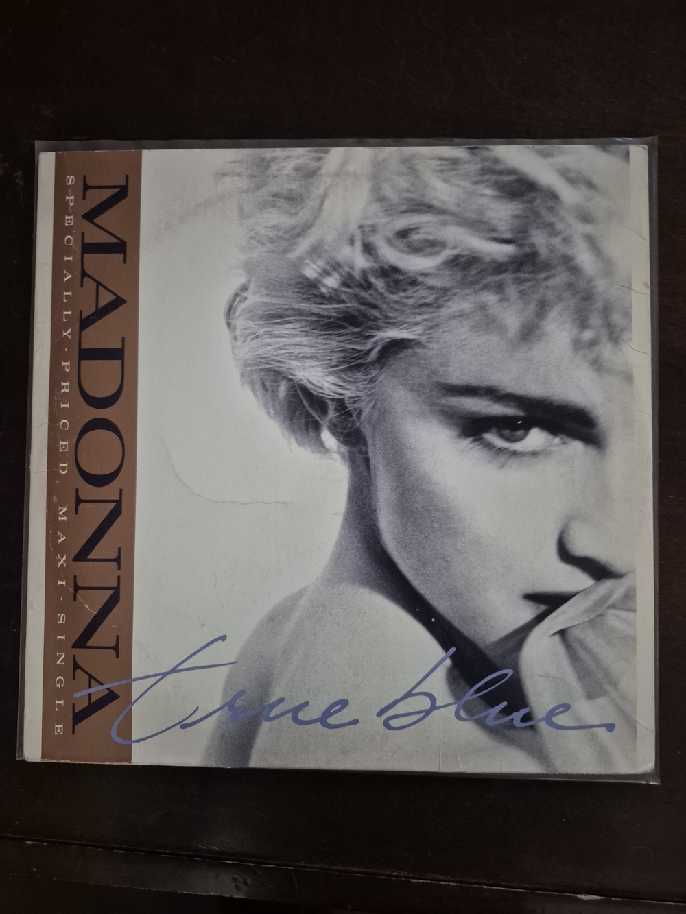 MADONNA: True Blue Mixes.